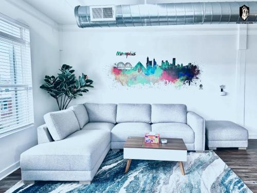 The Stallion #310 Walk to Museums Premium Loft with gated parking — 4-Star Luxury Hotel in Memphis, United States