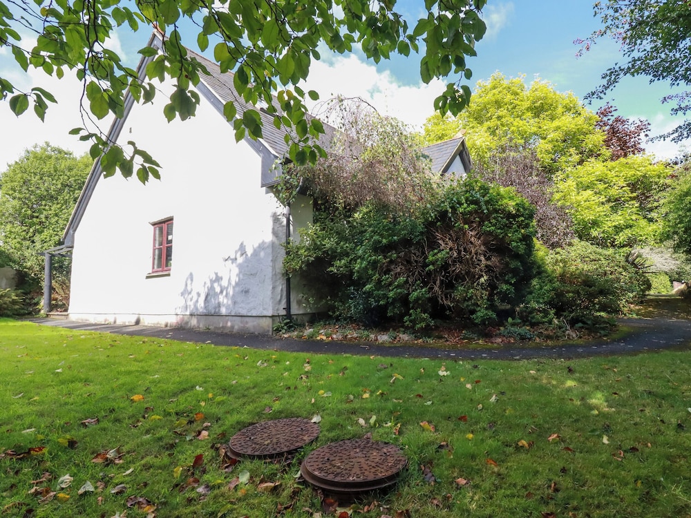 Clematis Lodge 16 — 4-Star Luxury Hotel in Wadebridge, United Kingdom