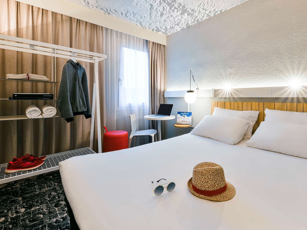 ibis Saint Rambert d'Albon