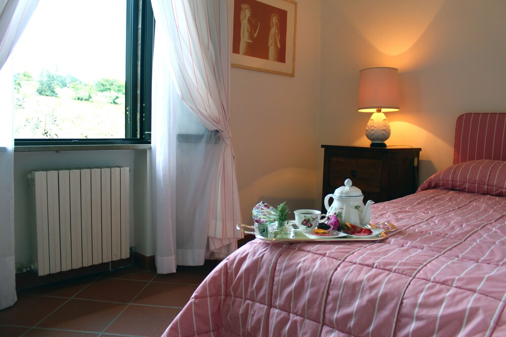 Villa Agostoli — 4-Star Luxury Hotel in Siena, Italy