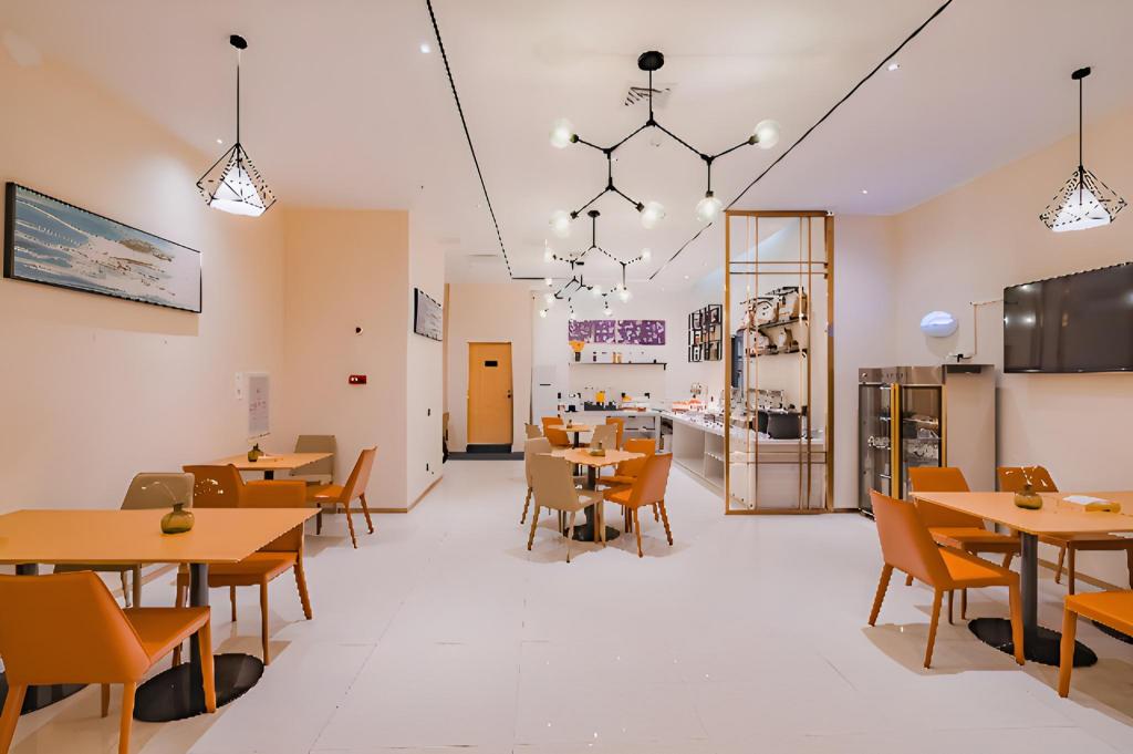 City Comfort Inn Qingyuan Fogang Coach Terminal in Shijiao, People's Republic of China