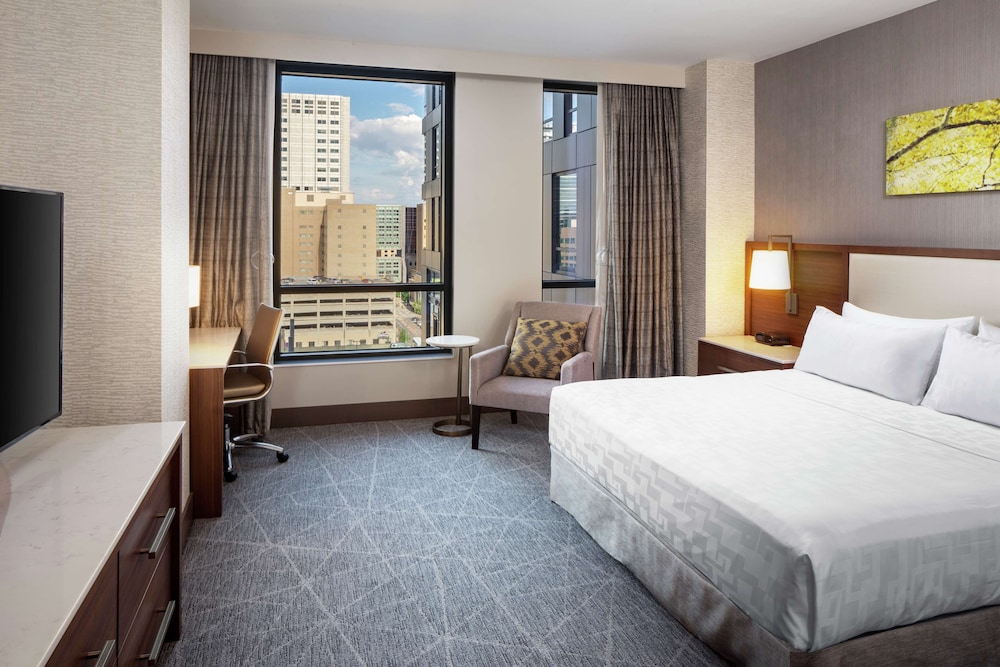 Hilton Rochester Mayo Clinic Area - photo 12
