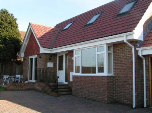 Bramley Cottage — 4-Star Luxury Hotel in Sandown, United Kingdom