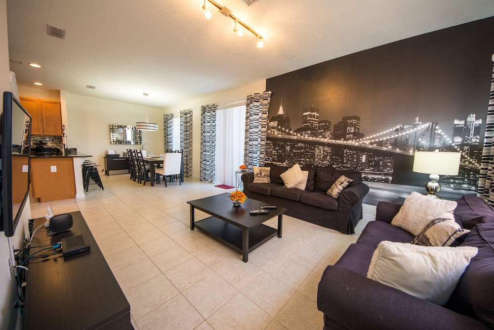 Bella Vida Resort by Home 2U - photo 153