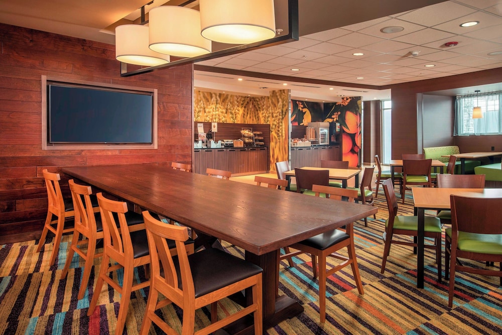 Fairfield Inn & Suites by Marriott Harrisburg International Airport - photo 23