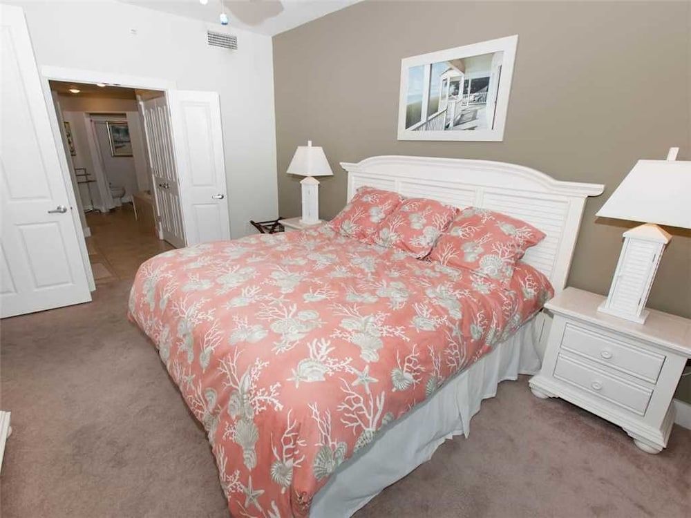 Island Tower 602 3 Br condo by RedAwning - photo 11