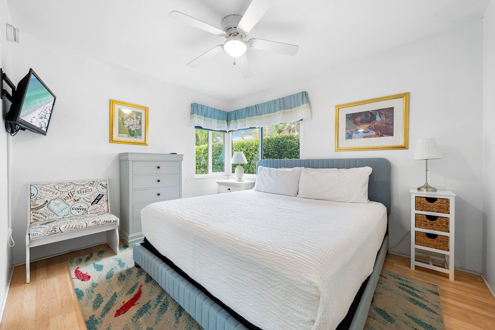 A Hidden Paradise By Beachside Management — 4-Star Luxury Hotel in Sarasota, United States