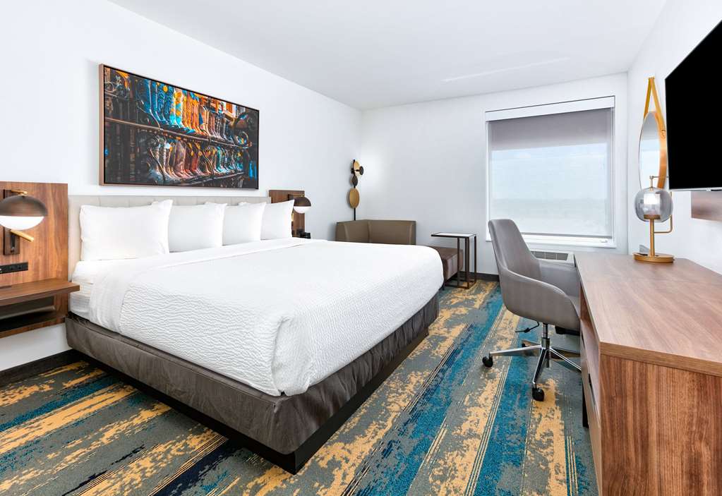 La Quinta Inn & Suites by Wyndham Terrell - photo 17