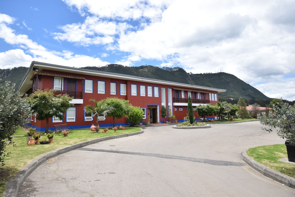Hotel Xue Sabana — 4-Star Luxury Hotel in Bogota, Colombia