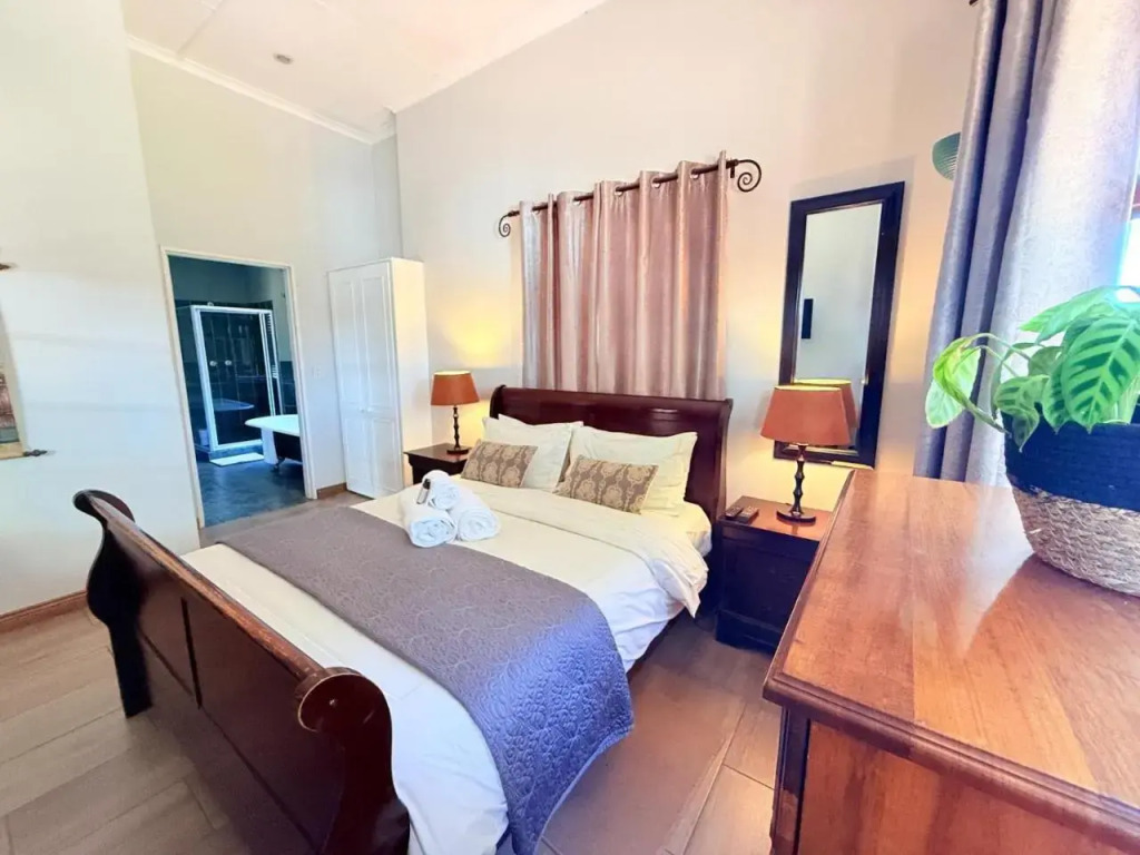 Kniff un Gaffel Guest House — 4-Star Luxury Hotel in Pretoria, South Africa