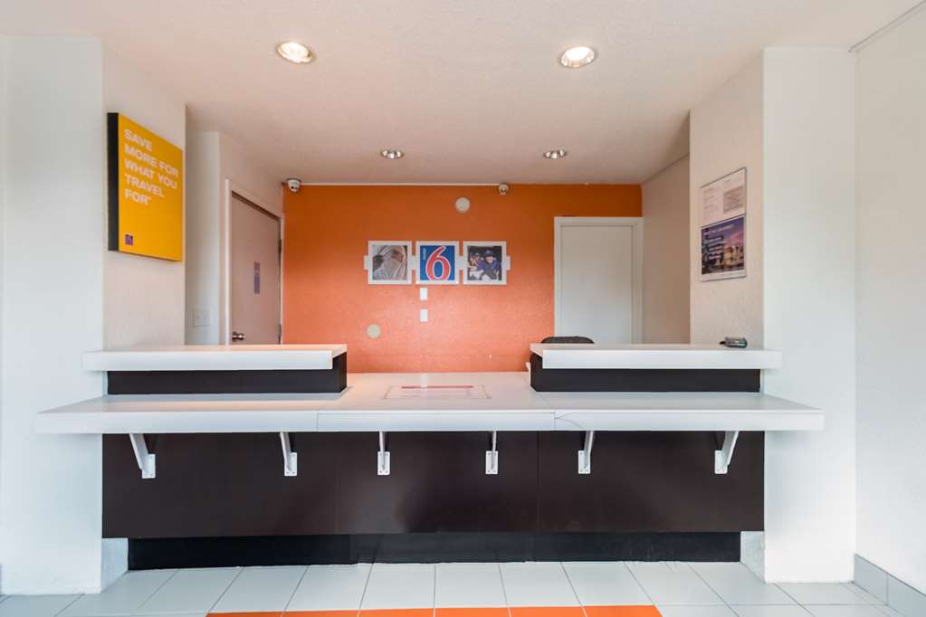 Motel 6 Beaverton OR - photo 24