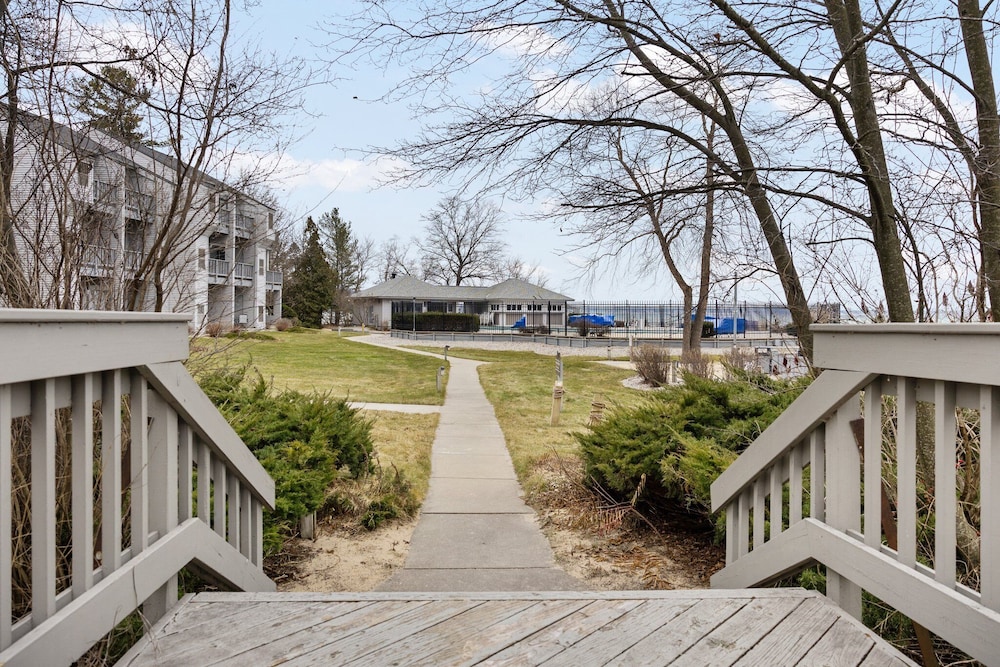 The Shores Resort - photo 11