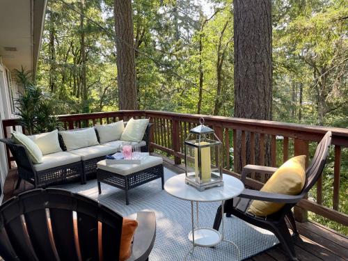 Forest Gallery Mid Century Modern With City Views — Eugene