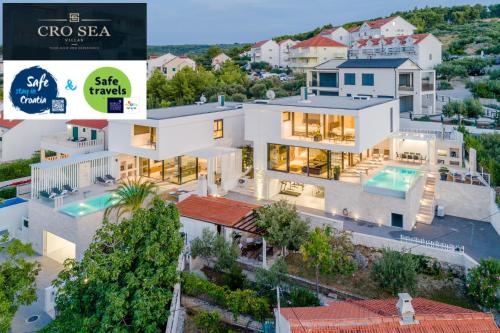 Luxury Villa Complex Vitae & Pax with heated infinity pools 16 sleeps — 4-Star Luxury Hotel in Sutivan, Croatia