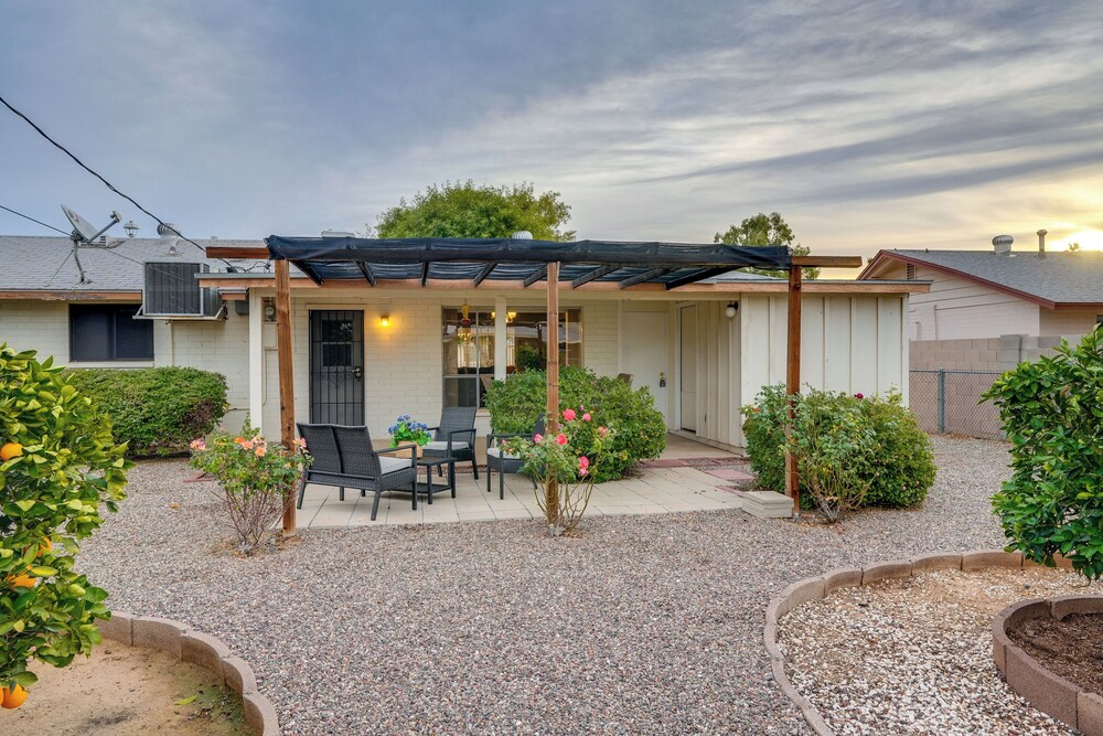 Patio And Yard Sun City Home Near Casinos 19342986 — Sun City
