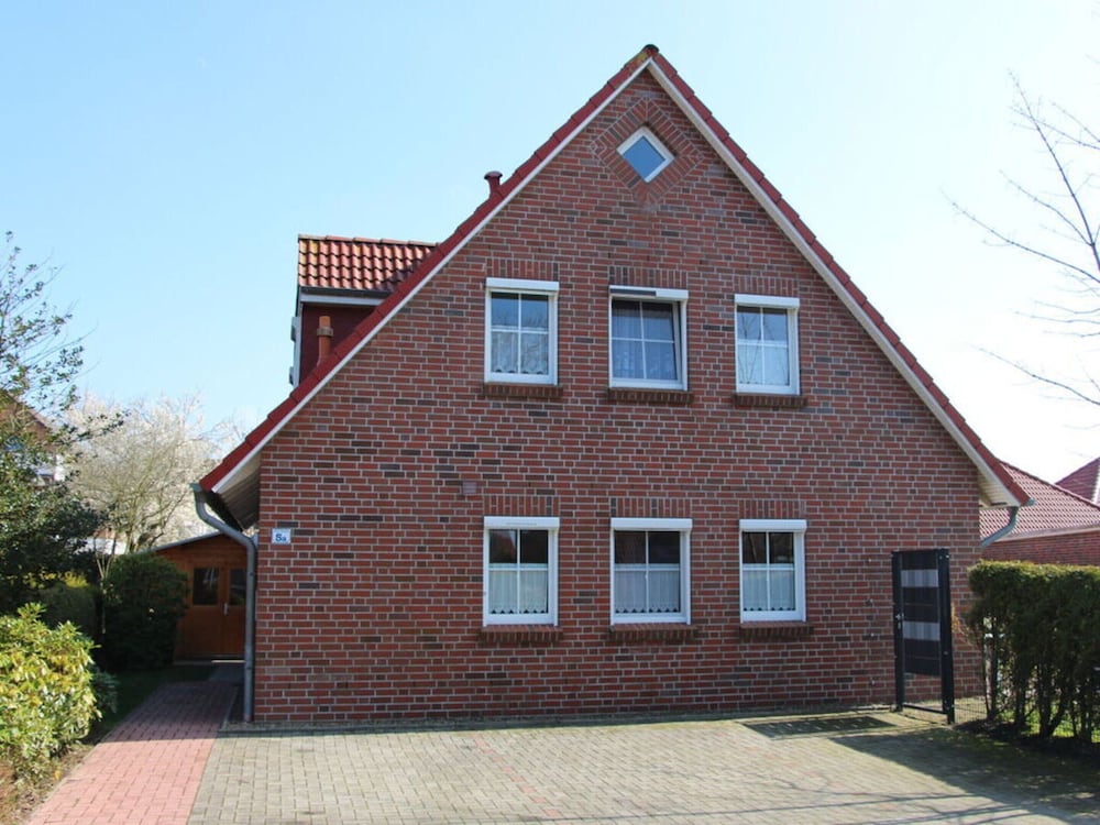 Wattloper Right Comfortable Holiday Residence — 4-Star Luxury Hotel in Wittmund, Germany