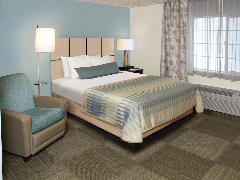 Candlewood Suites Cut Off by IHG - photo 6