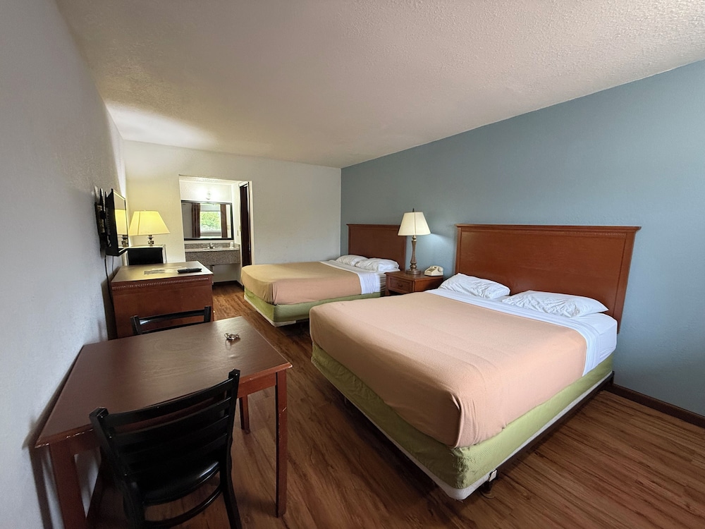 Relax Inn & Suites — Mattoon — photo 5