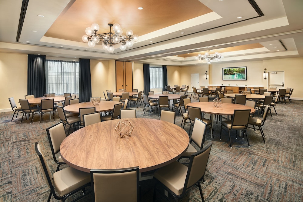 Hotel Indigo Tallahassee Collegetown by IHG - photo 40