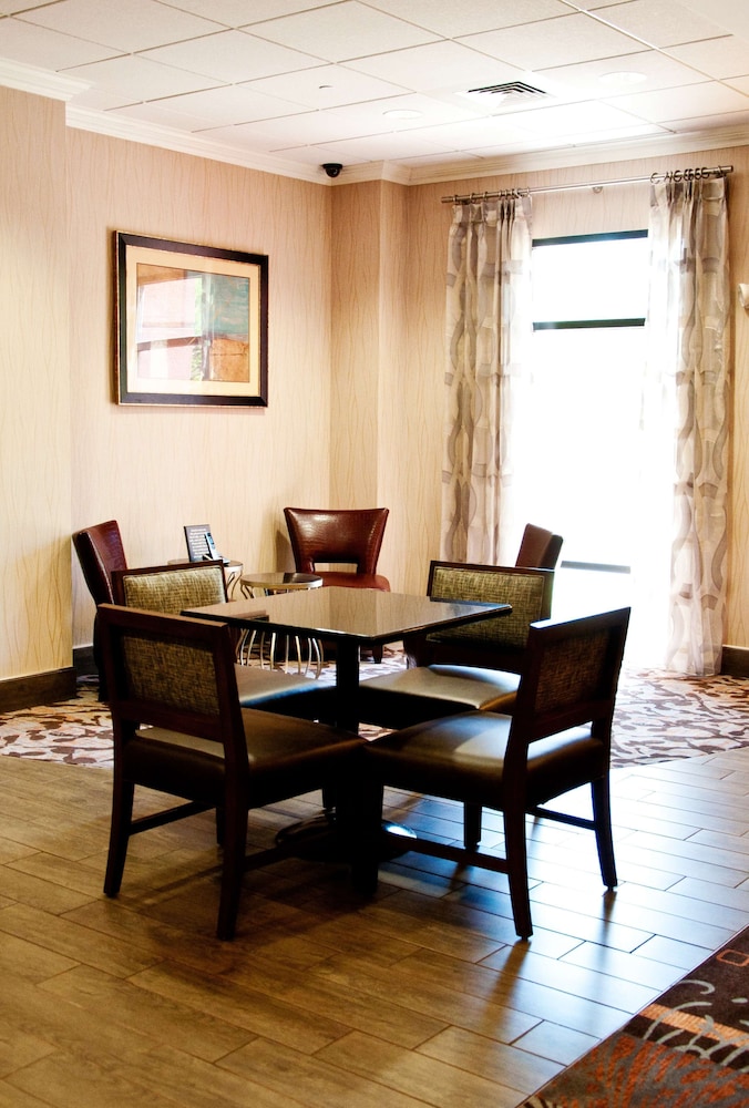 Hampton Inn Doylestown - photo 5