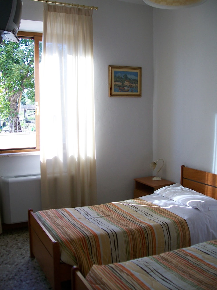 Bed & Breakfast Locanda La Rotonda — Montale — photo 4
