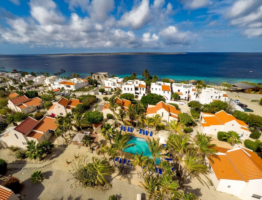 Hamlet Oasis Resort — Kralendijk