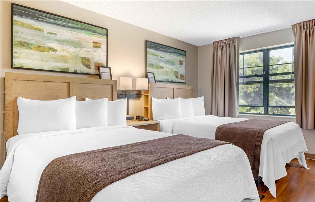 Extended Stay America Suites Carlsbad Village by the Sea - photo 18