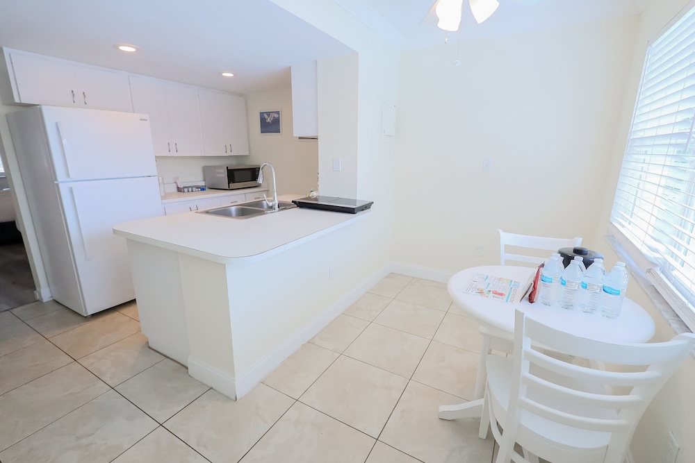 Siesta Key Beach Resort and Suites - photo 29
