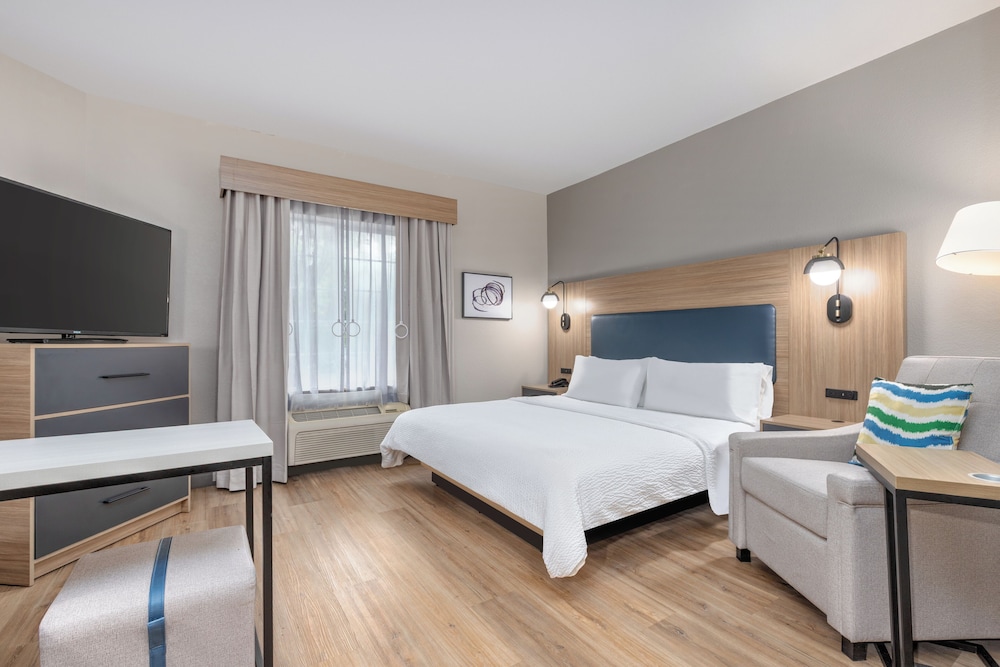 Candlewood Suites Houston by IHG - photo 21