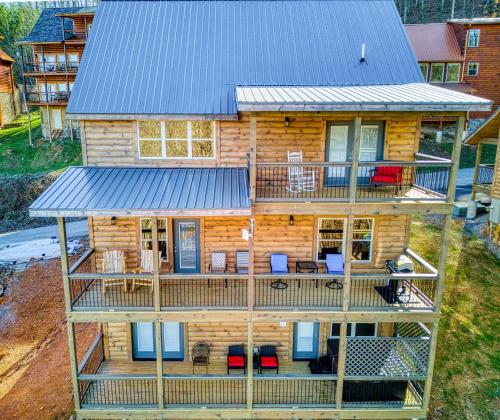 Singing in the Smokies — 4-Star Luxury Hotel in Sevierville, United States