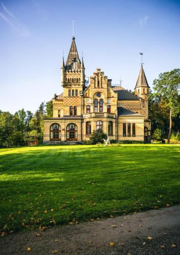 Merlo Slott - carbon neutral hotel in Timra