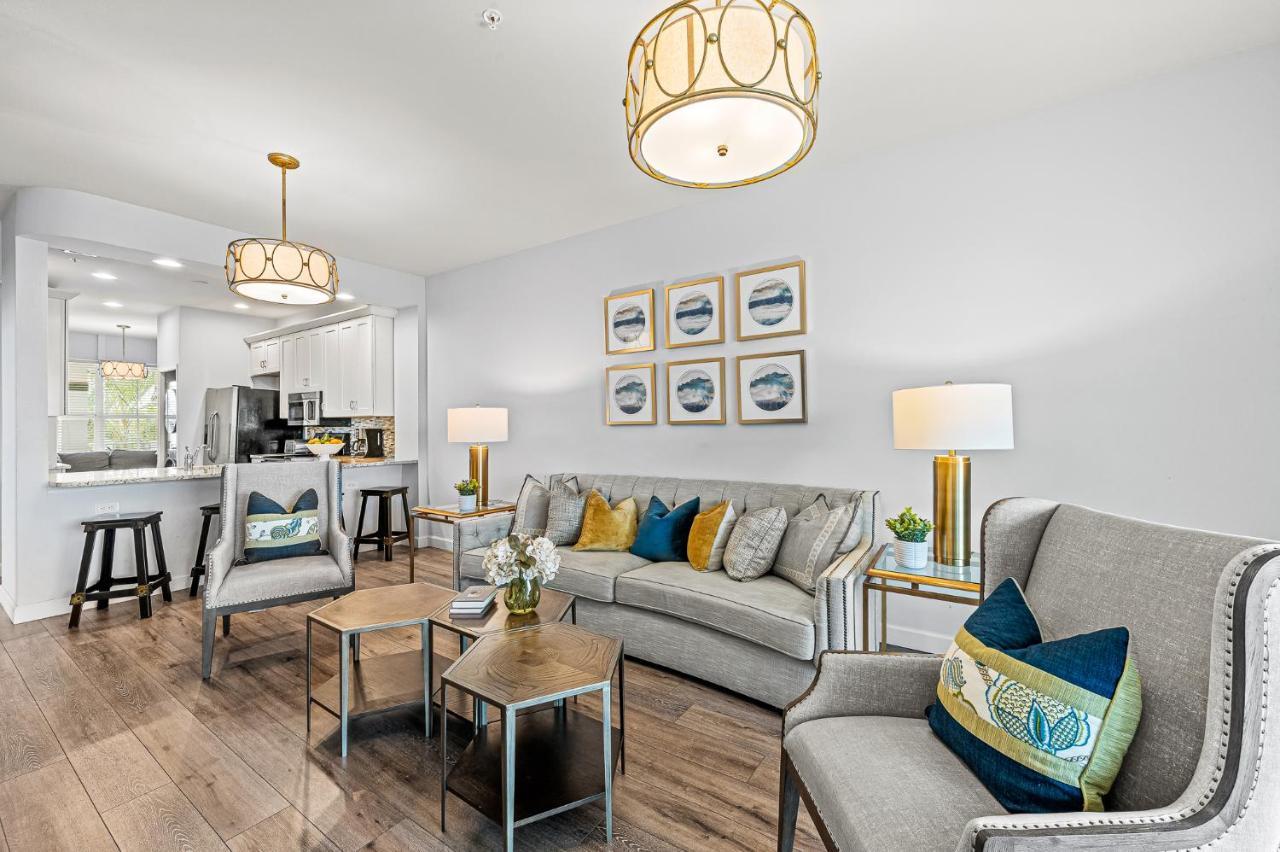 Solterra Luxury Condo Resort Pool in Greenlinks in Naples, United States