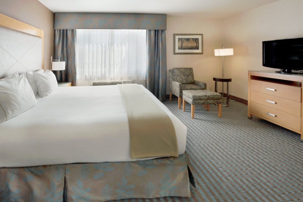 Holiday Inn Express Monterey Cannery Row by IHG - photo 5