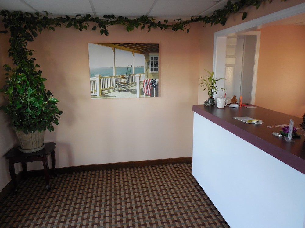 River Heights Motel - photo 3