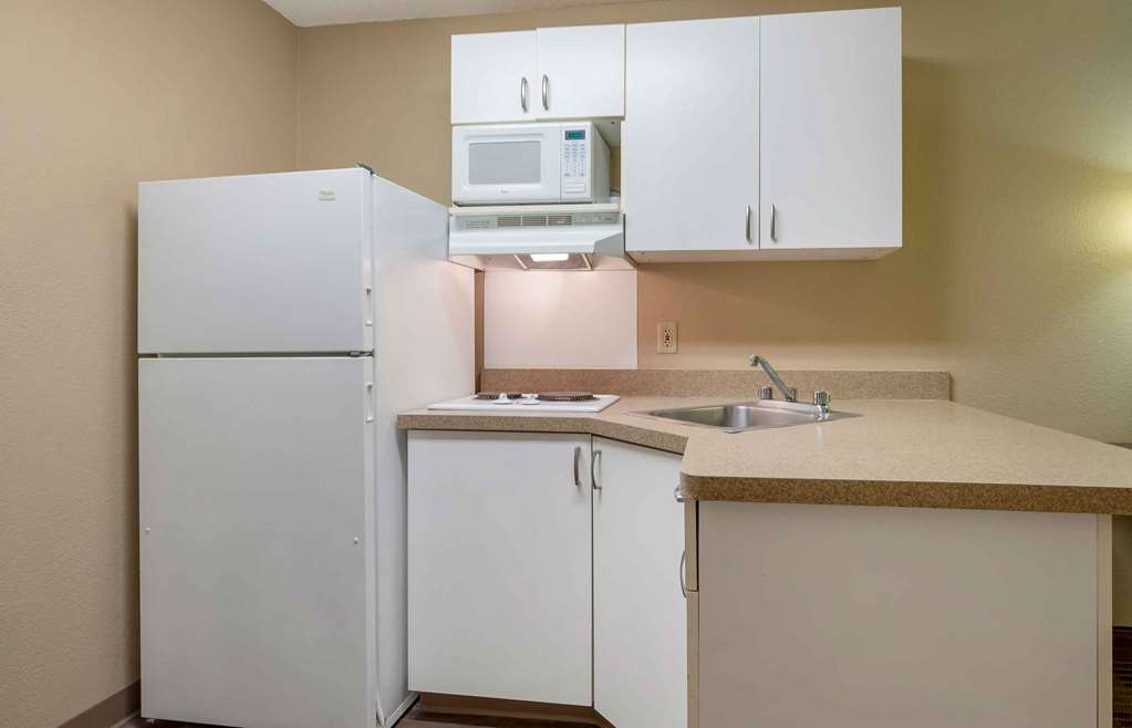 Extended Stay America Suites Chicago Schaumburg I90 - photo 17