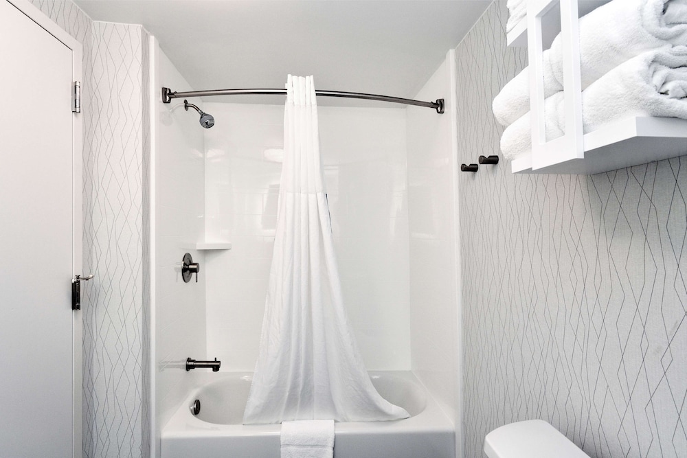 Hampton Inn Santee I 95 - photo 43