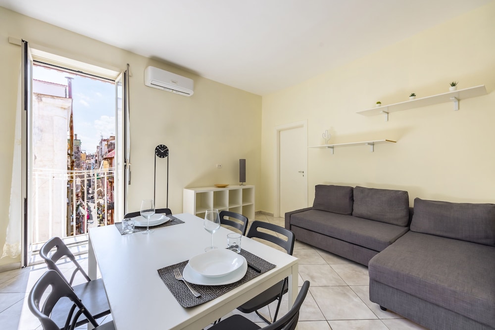 Murales street on Spanish Quarter — 4-Star Luxury Hotel in Naples, Italy