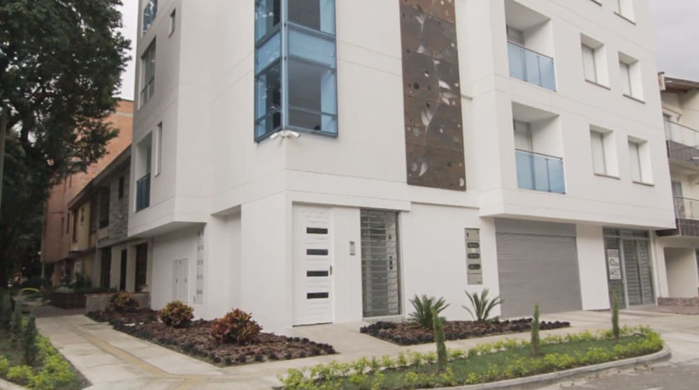 Aparta Hotel Santana in Medellin, Colombia