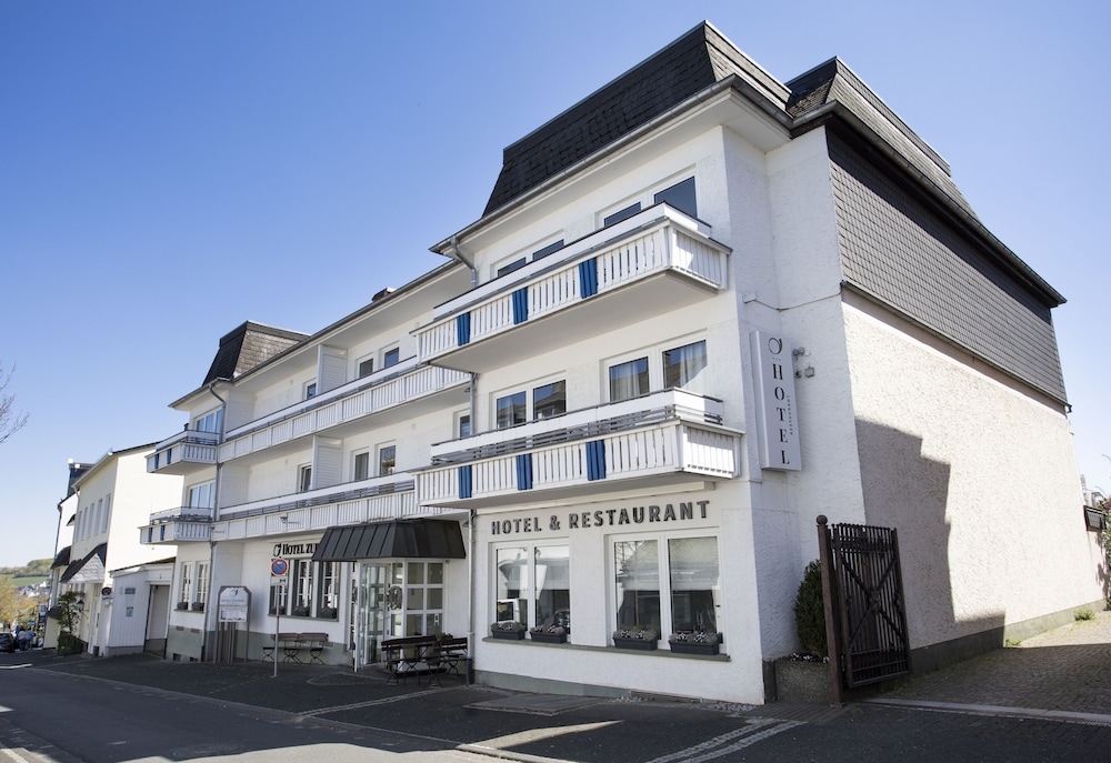 Hotel zur Post - carbon neutral hotel in Brilon