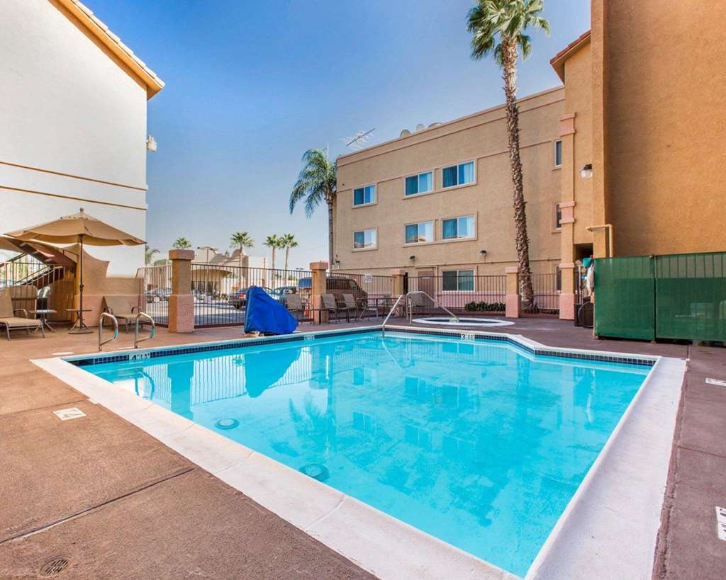 Comfort Inn & Suites Moreno Valley near March Air Reserve Base - photo 2