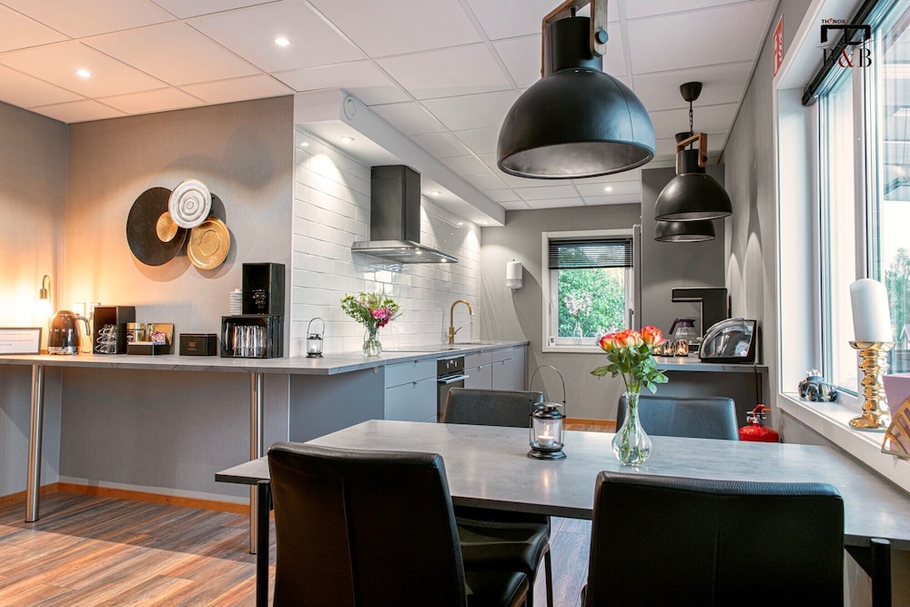 Thunor B And B 14672696 — Skelleftea