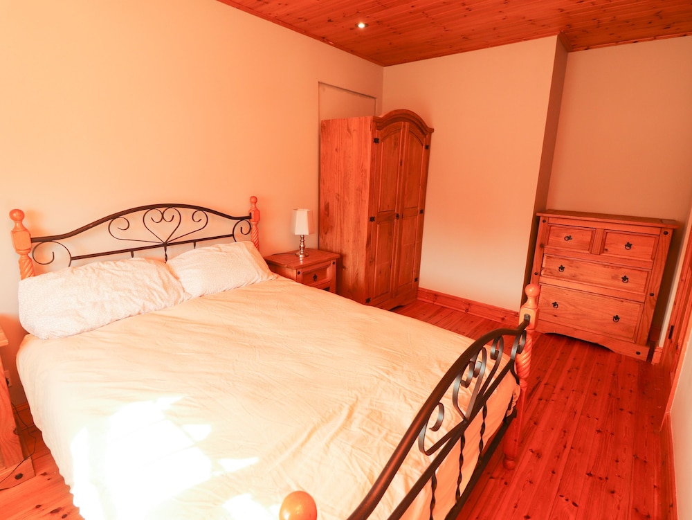 4 Killimer Road
