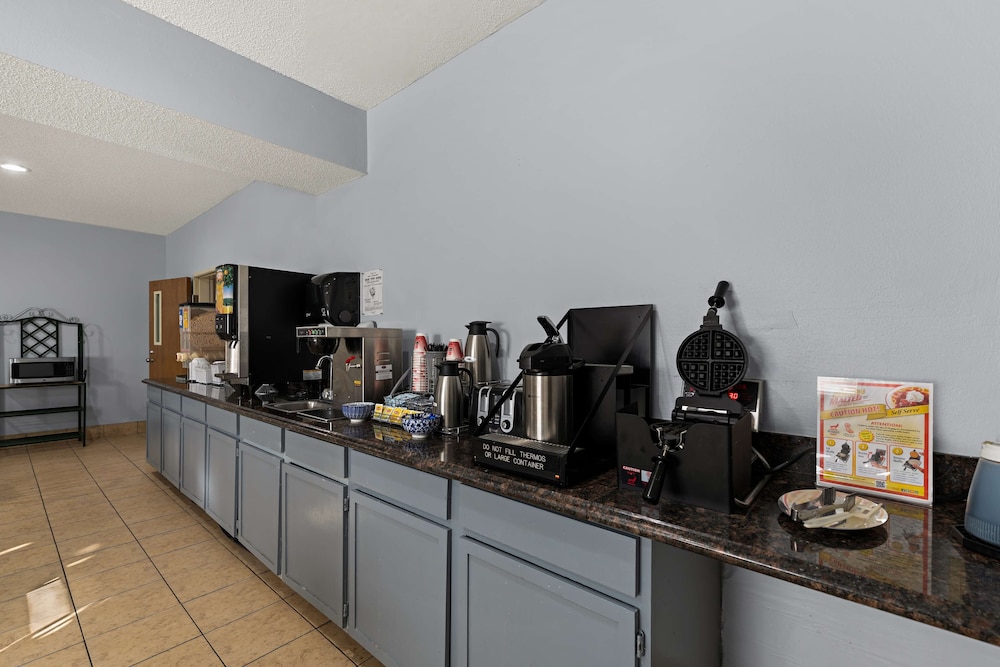 Red Lion Inn & Suites Gretna - photo 22