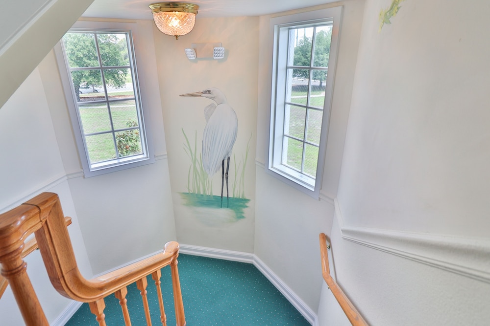 The Cypress Inn Bed & Breakfast - photo 94