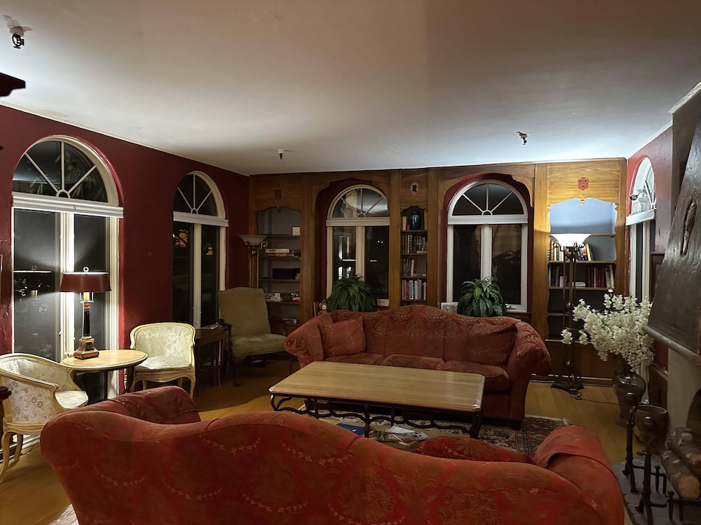 The Oaks B&B Hotel and Spiritual Center - photo 60