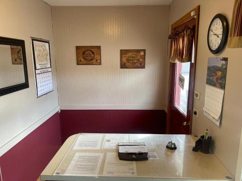 The Village Motel in Eldora, United States