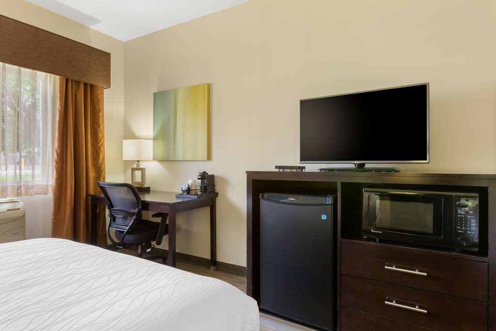Best Western Plus The Four Corners Inn - photo 18