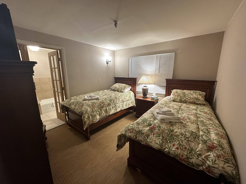 The Oaks B&B Hotel and Spiritual Center - photo 22