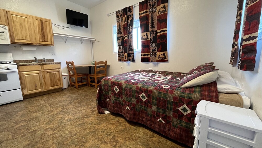 Denali Rainbow Village RV Park and Motel - photo 3