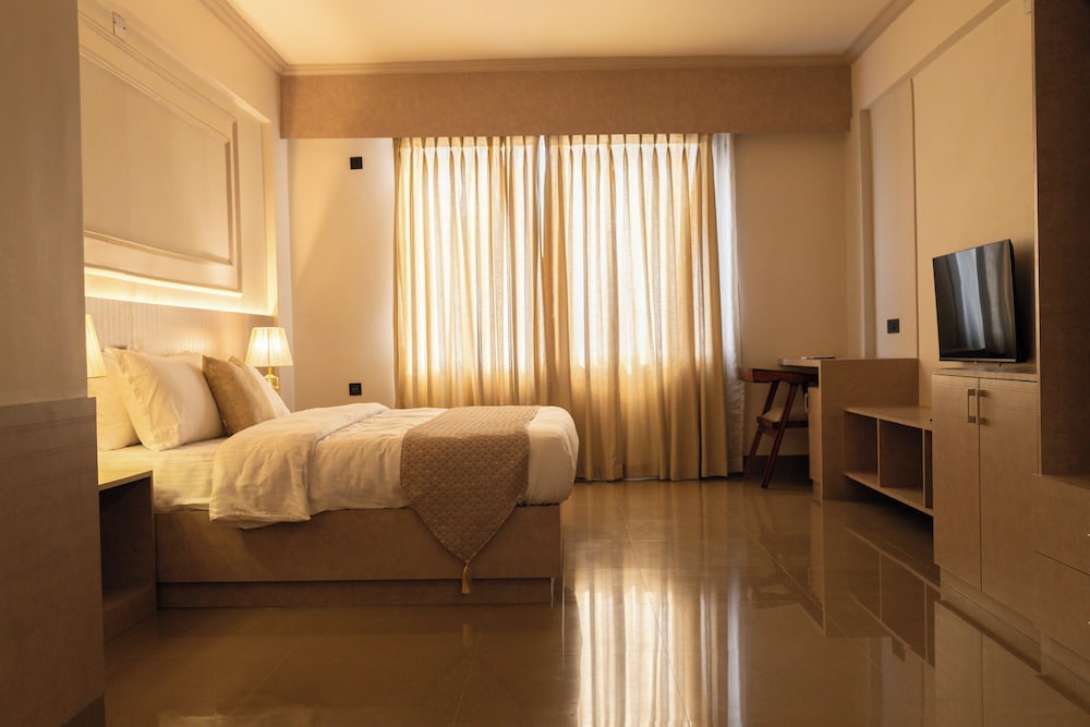 The Layover Hotel — Dimapur — photo 2